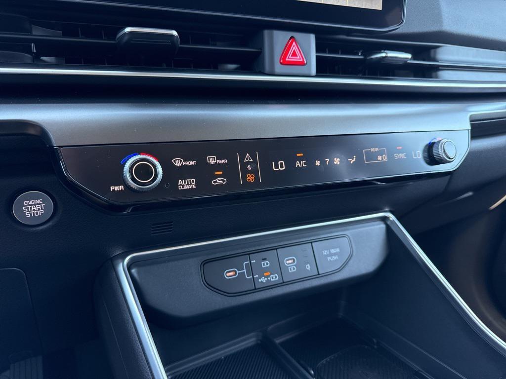 new 2026 Kia Carnival car, priced at $48,475