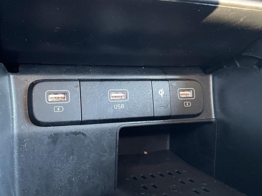 used 2023 Kia Sorento car, priced at $29,688