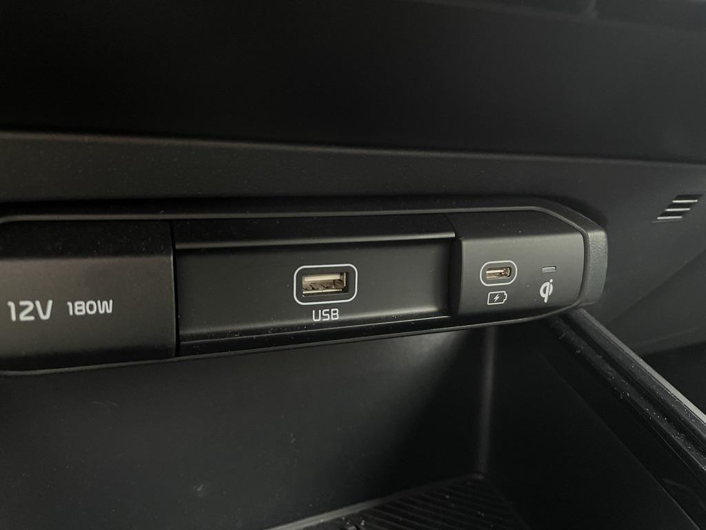 new 2025 Kia Niro car, priced at $29,085