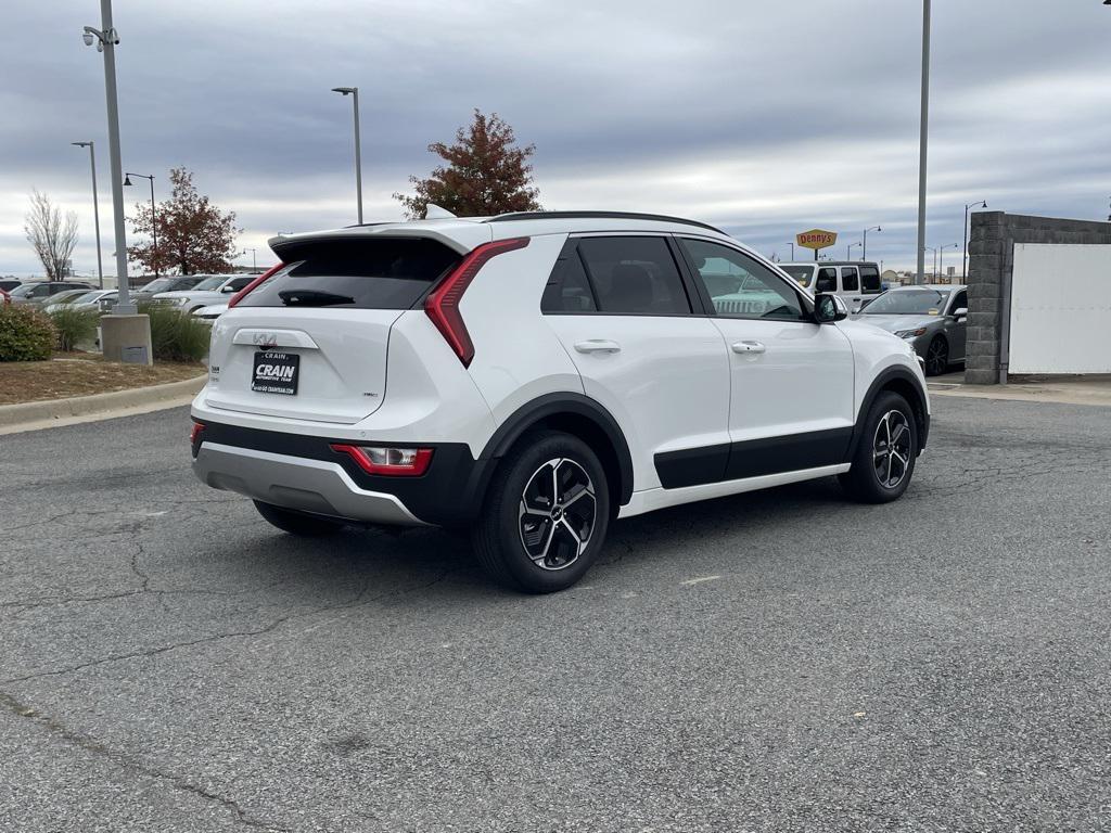new 2025 Kia Niro car, priced at $29,085