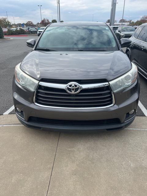 used 2016 Toyota Highlander car, priced at $19,098