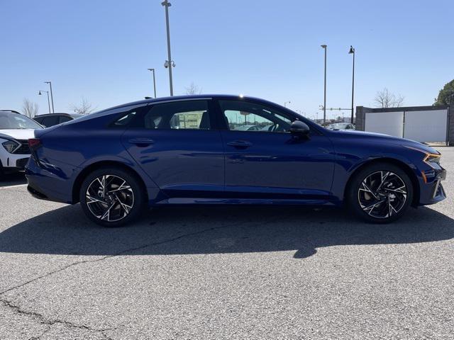 new 2025 Kia K5 car, priced at $27,715