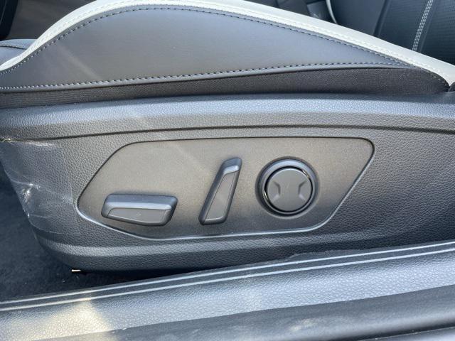 new 2025 Kia K5 car, priced at $27,715