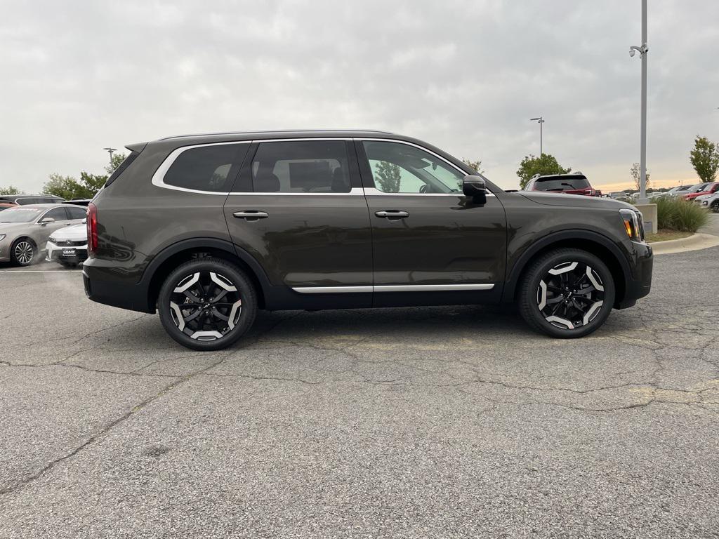 new 2025 Kia Telluride car, priced at $41,342