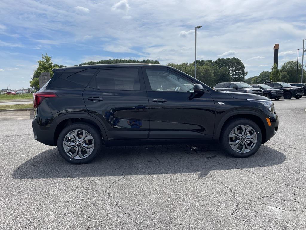 new 2026 Kia Seltos car, priced at $25,170
