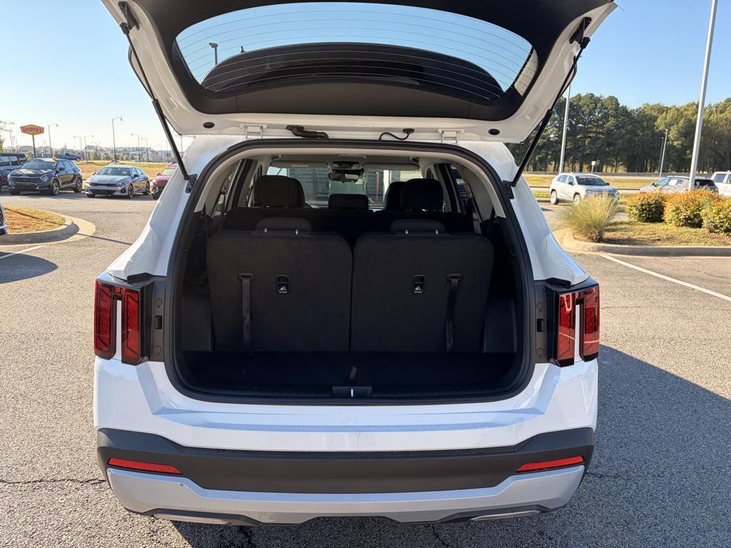new 2026 Kia Sorento car, priced at $32,130