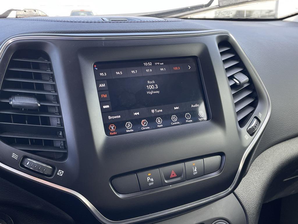 used 2021 Jeep Cherokee car, priced at $18,379