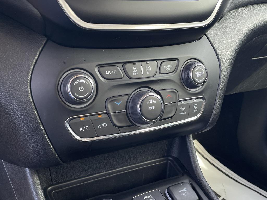 used 2021 Jeep Cherokee car, priced at $18,379