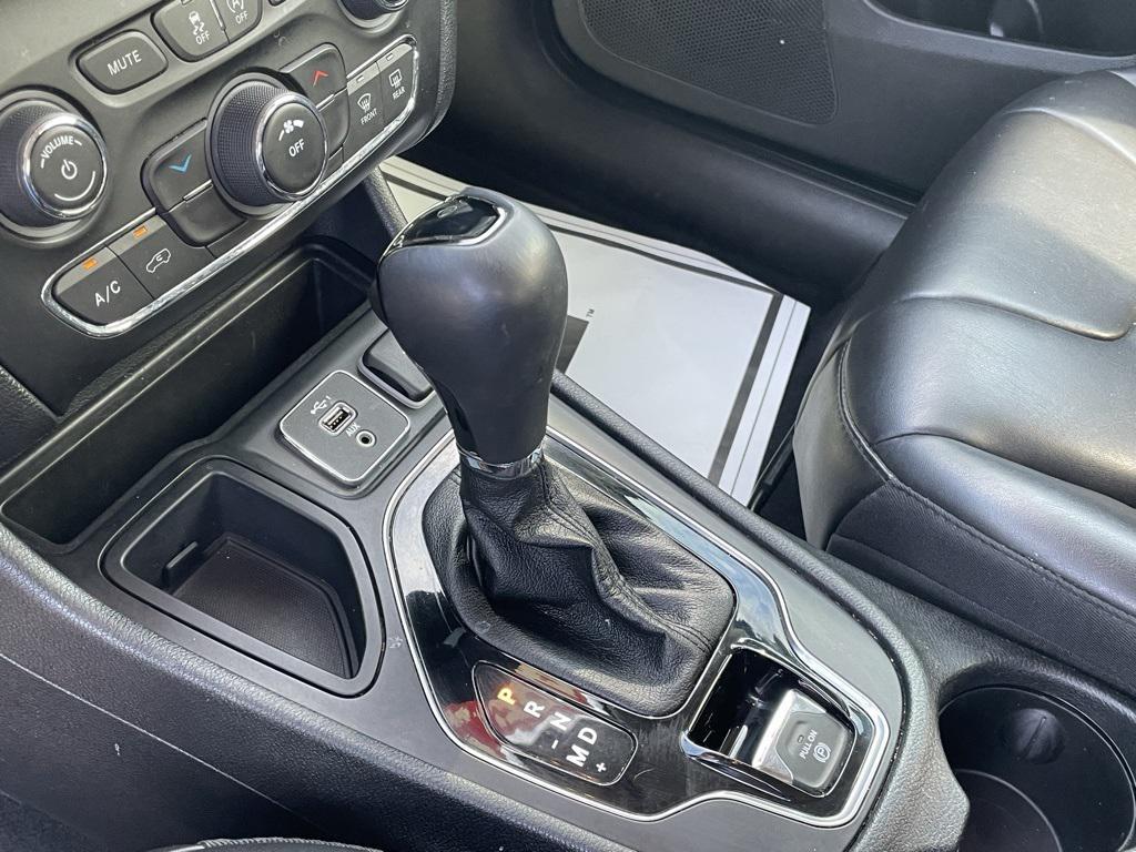 used 2021 Jeep Cherokee car, priced at $18,379