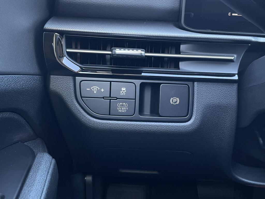 new 2026 Kia Sportage Hybrid car, priced at $32,095