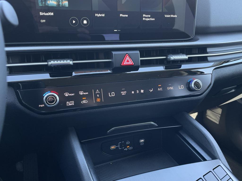 new 2026 Kia Sportage Hybrid car, priced at $32,095