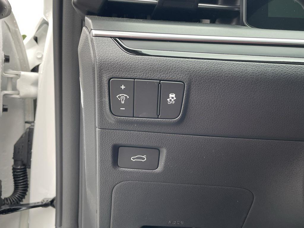 new 2026 Kia K5 car, priced at $31,260