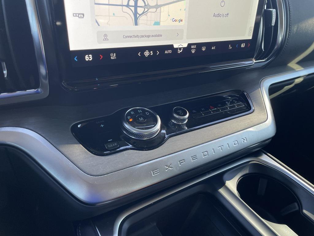 used 2025 Ford Expedition car, priced at $73,068