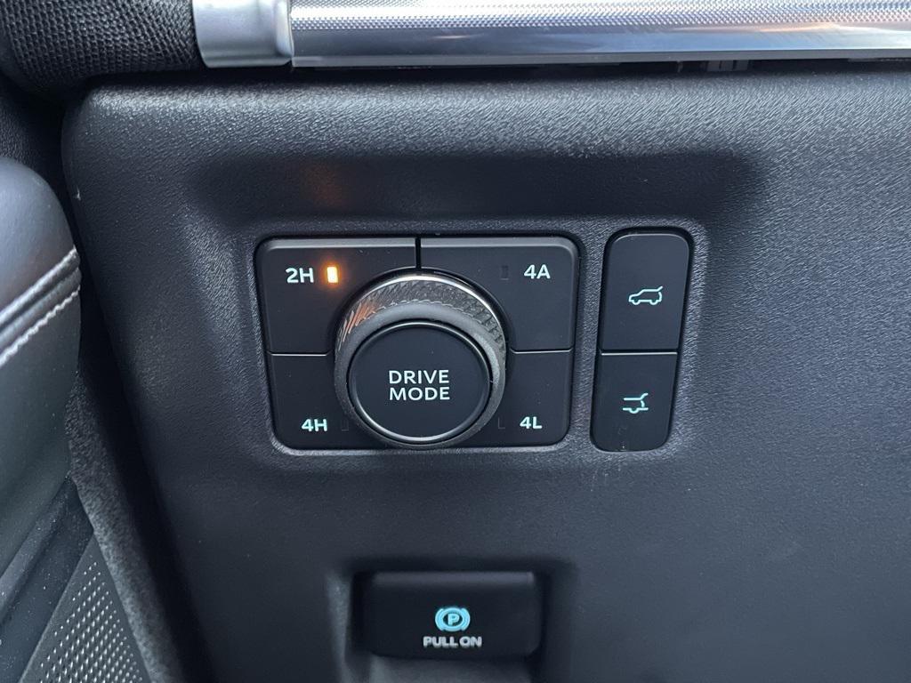 used 2025 Ford Expedition car, priced at $73,068