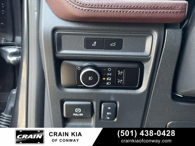 used 2024 Ford Expedition car, priced at $57,383