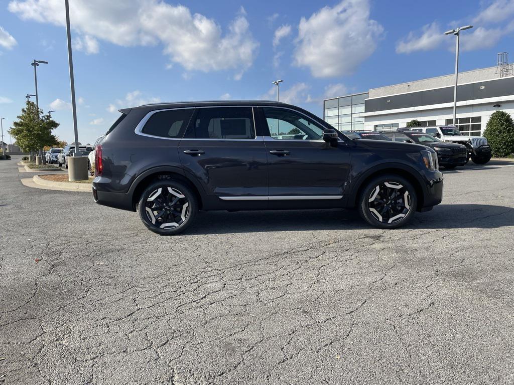 new 2025 Kia Telluride car, priced at $40,647