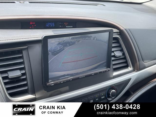 used 2019 Toyota Highlander car, priced at $23,908
