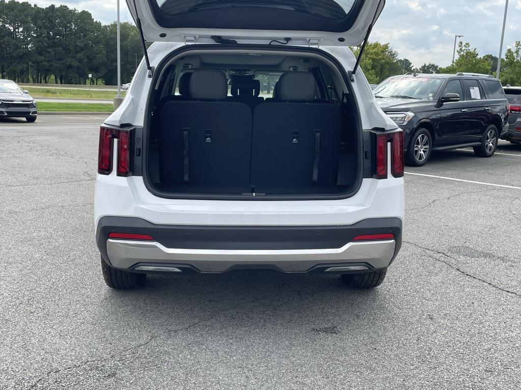 new 2026 Kia Sorento car, priced at $39,065