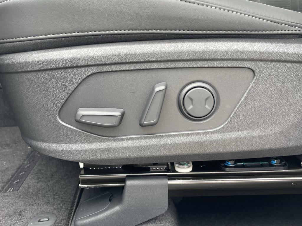 new 2026 Kia Sorento car, priced at $39,065