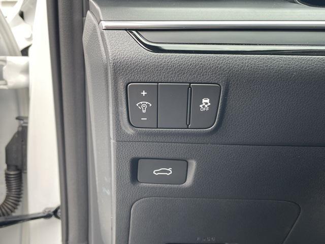 new 2025 Kia K5 car, priced at $28,976