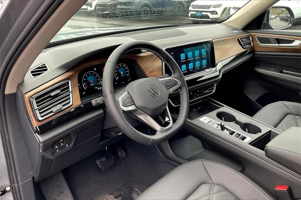 new 2025 Volkswagen Atlas car, priced at $40,077