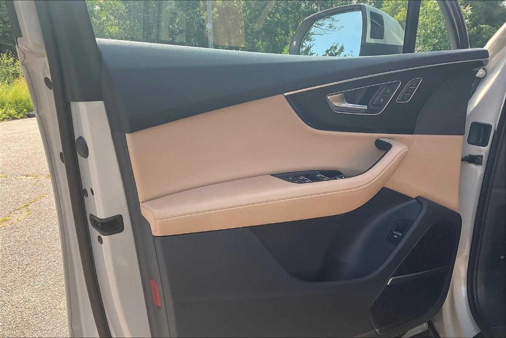 used 2022 Audi Q7 car, priced at $47,400