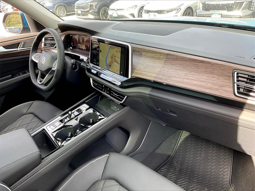 new 2025 Volkswagen Atlas car, priced at $50,729