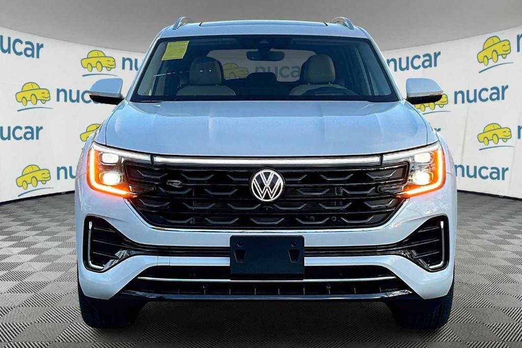 new 2025 Volkswagen Atlas car, priced at $52,688