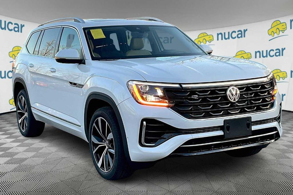 new 2025 Volkswagen Atlas car, priced at $52,688