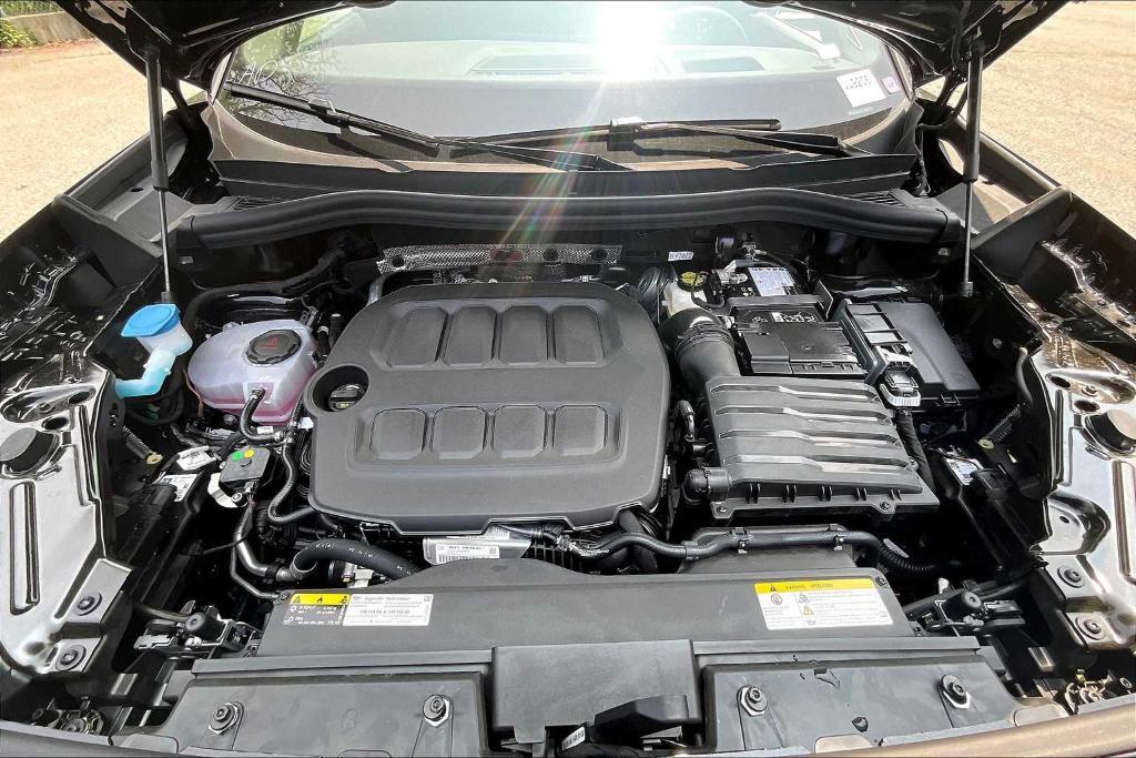 new 2025 Volkswagen Tiguan car, priced at $39,718