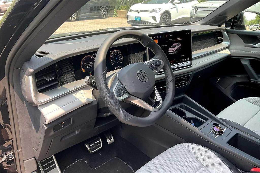 new 2025 Volkswagen Tiguan car, priced at $39,718