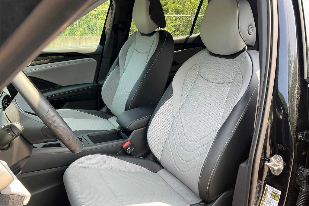 new 2025 Volkswagen Tiguan car, priced at $39,718
