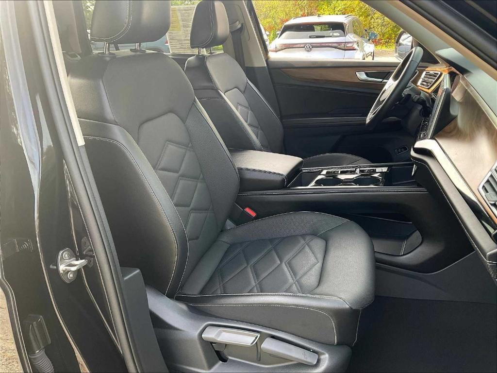 used 2024 Volkswagen Atlas car, priced at $33,800