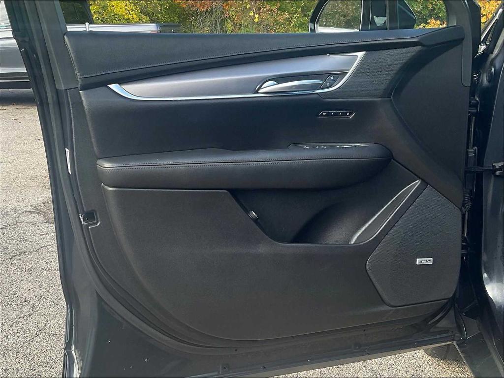 used 2019 Cadillac XT5 car, priced at $22,400