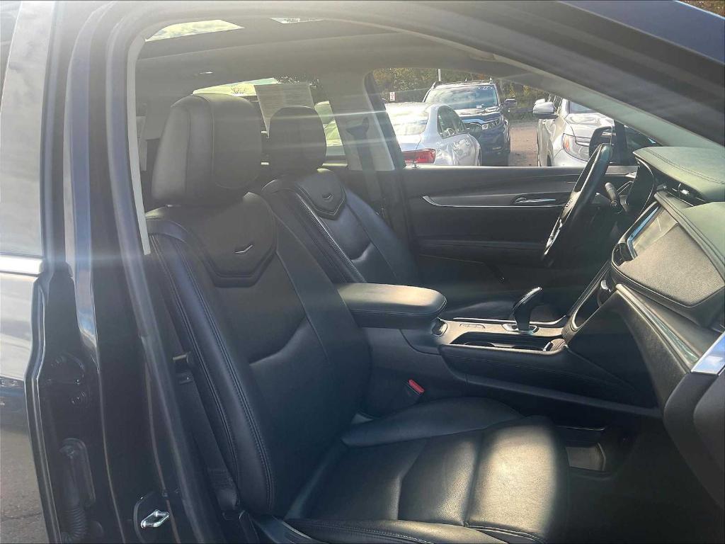 used 2019 Cadillac XT5 car, priced at $22,400