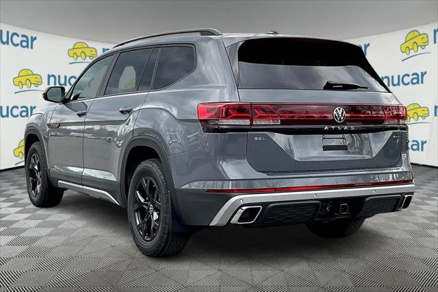 new 2024 Volkswagen Atlas car, priced at $54,778