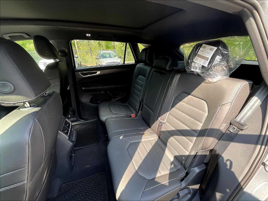 new 2025 Volkswagen Atlas Cross Sport car, priced at $47,621