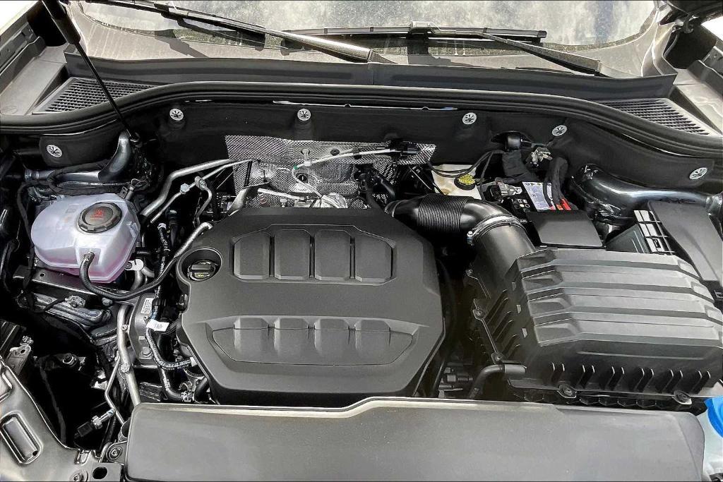 new 2025 Volkswagen Atlas car, priced at $44,030