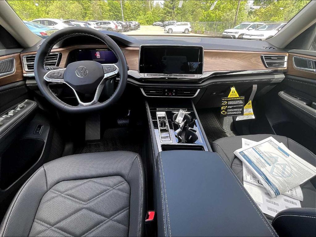 new 2025 Volkswagen Atlas car, priced at $41,284