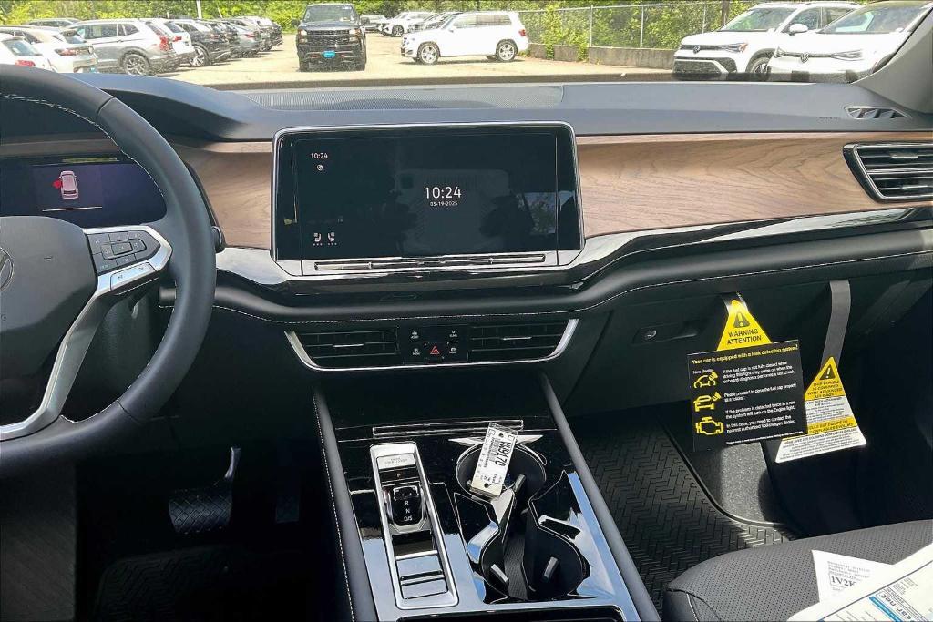 new 2025 Volkswagen Atlas car, priced at $41,284