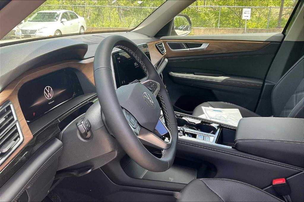 new 2025 Volkswagen Atlas car, priced at $41,284