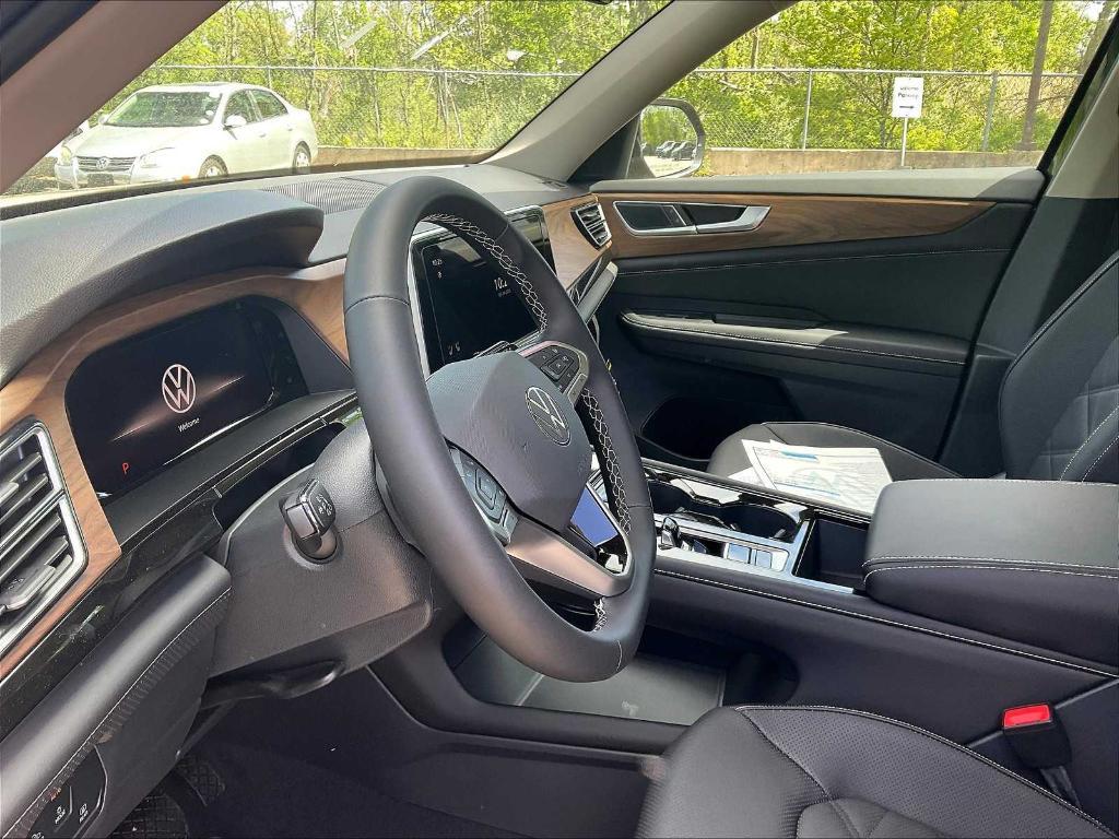 new 2025 Volkswagen Atlas car, priced at $41,284