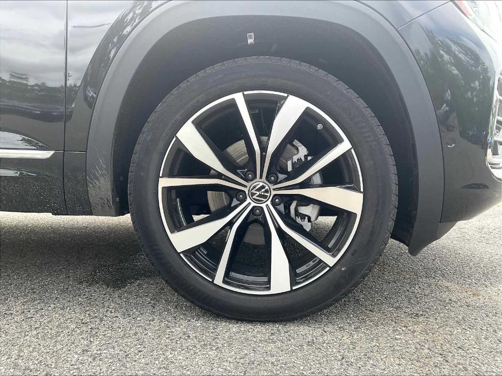 new 2025 Volkswagen Atlas Cross Sport car, priced at $49,587