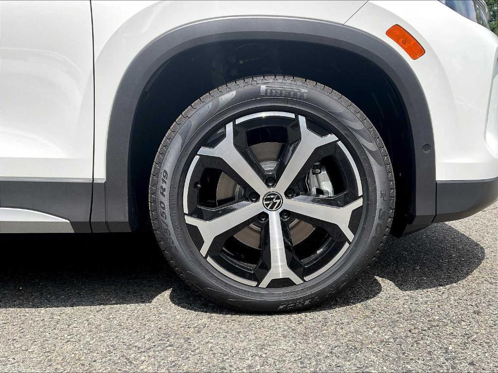 new 2025 Volkswagen Tiguan car, priced at $34,619