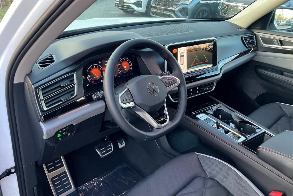 new 2025 Volkswagen Atlas car, priced at $47,135