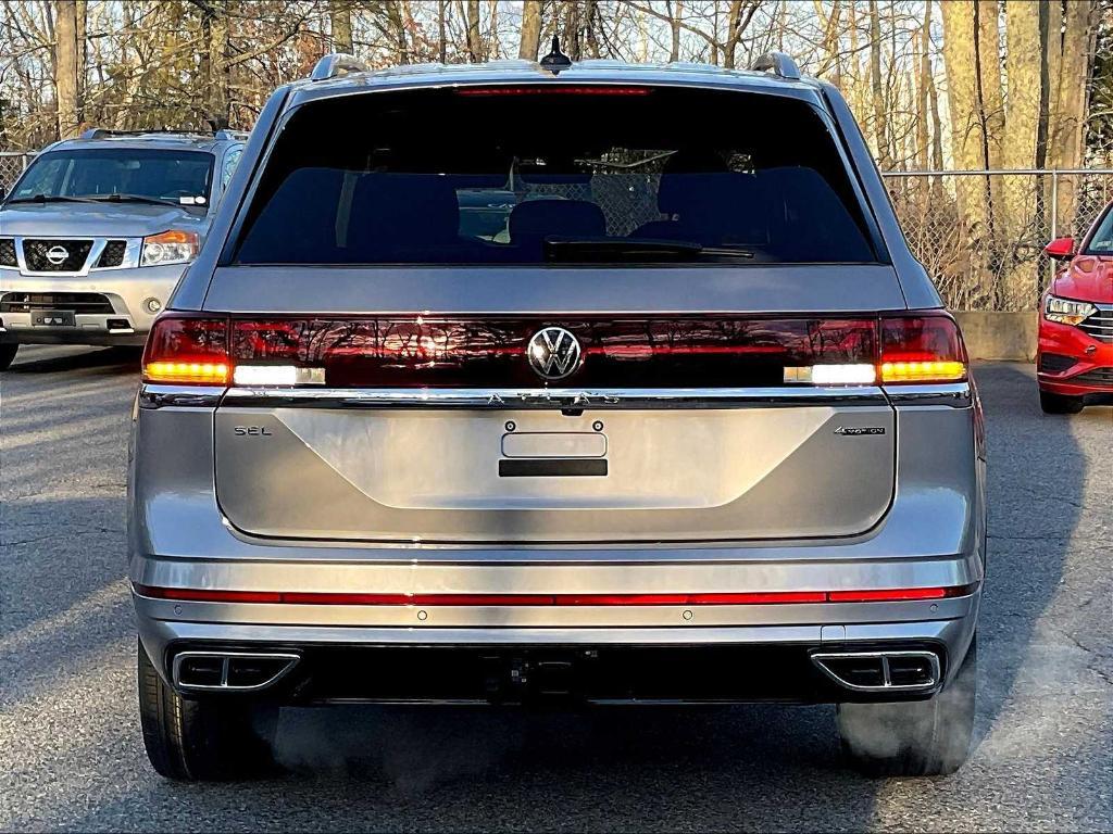 new 2025 Volkswagen Atlas car, priced at $50,468