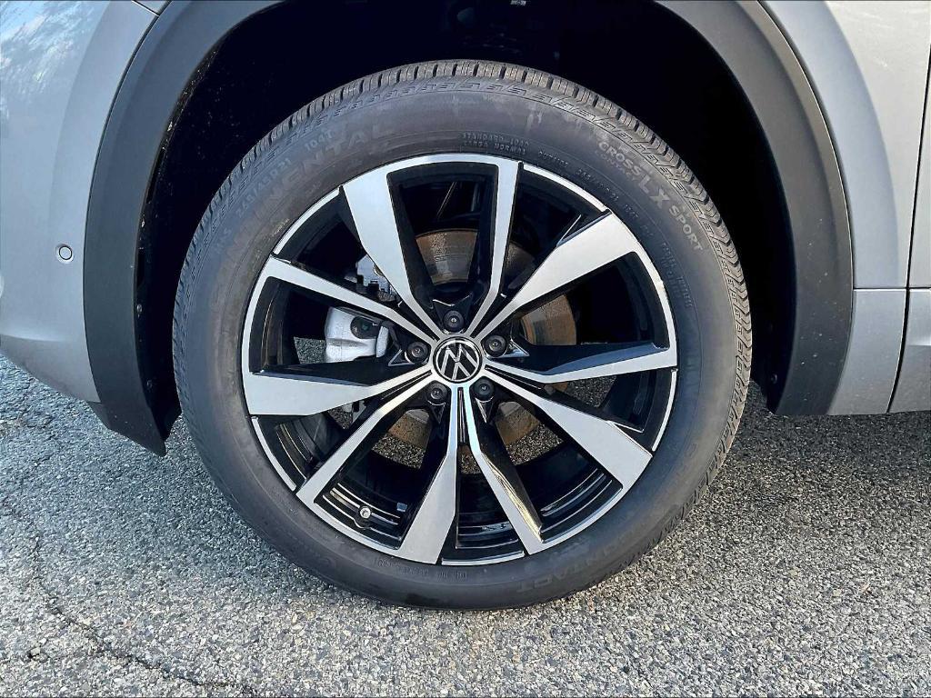 new 2025 Volkswagen Atlas car, priced at $50,468