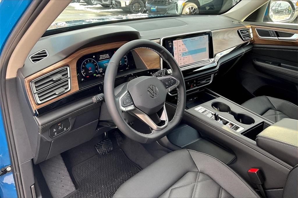 new 2025 Volkswagen Atlas car, priced at $38,168