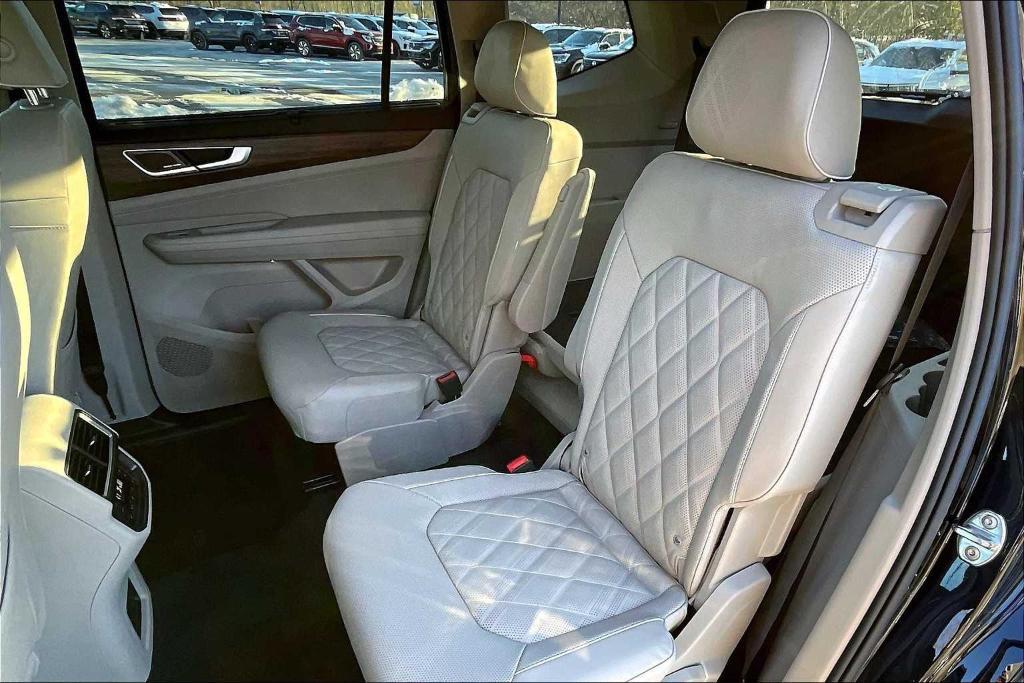 new 2025 Volkswagen Atlas car, priced at $51,577