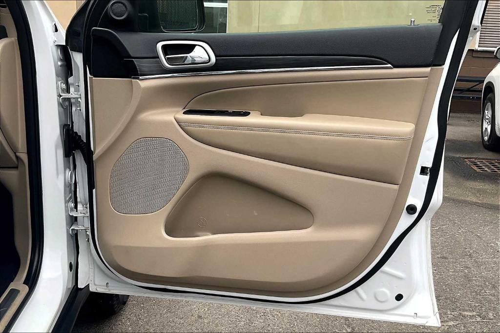 used 2021 Jeep Grand Cherokee car, priced at $28,300